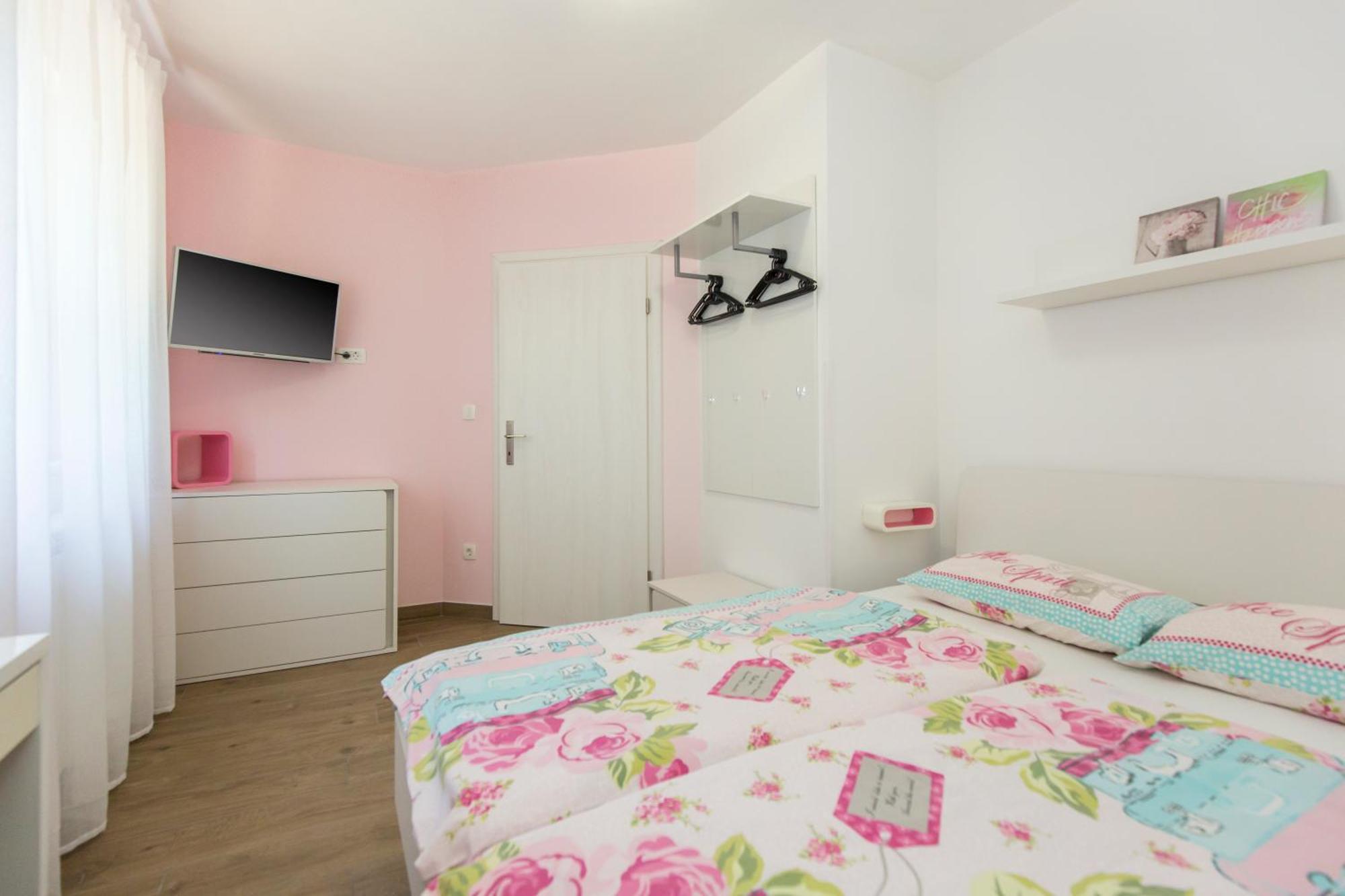 Holiday Home Rea Лабин Екстериор снимка